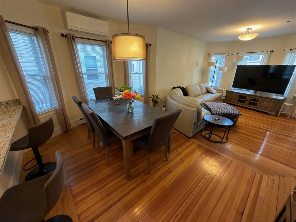 2 bed, 1 bath apartment for rent at 21 Marion Rd Unit 1, Belmont — photo 5 of 17