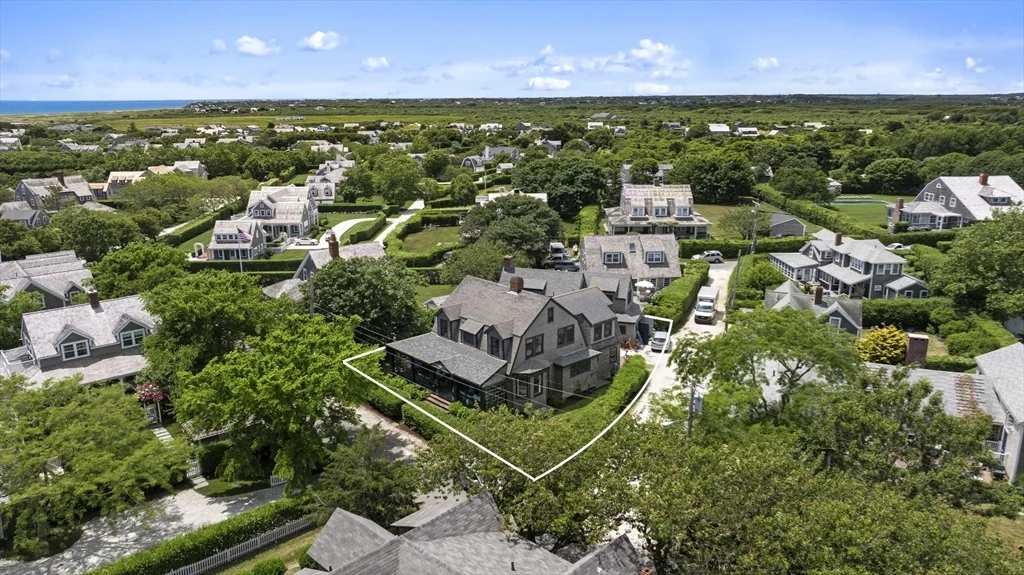 4 bed, 4+ bath apartment for rent at 21 Mckinley, Nantucket — photo 27 of 27