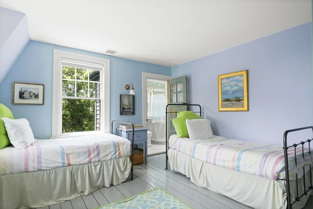 4 bed, 4+ bath apartment for rent at 21 Mckinley, Nantucket — photo 20 of 27