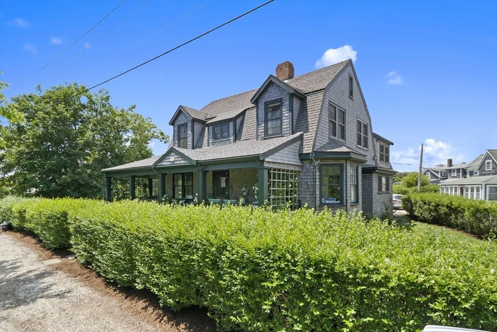 4 bed, 4+ bath apartment for rent at 21 Mckinley, Nantucket — photo 26 of 27