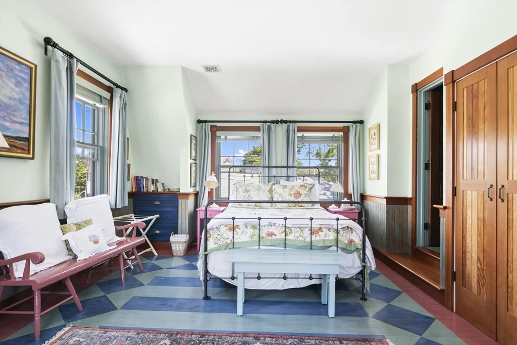 4 bed, 4+ bath apartment for rent at 21 Mckinley, Nantucket — photo 11 of 27