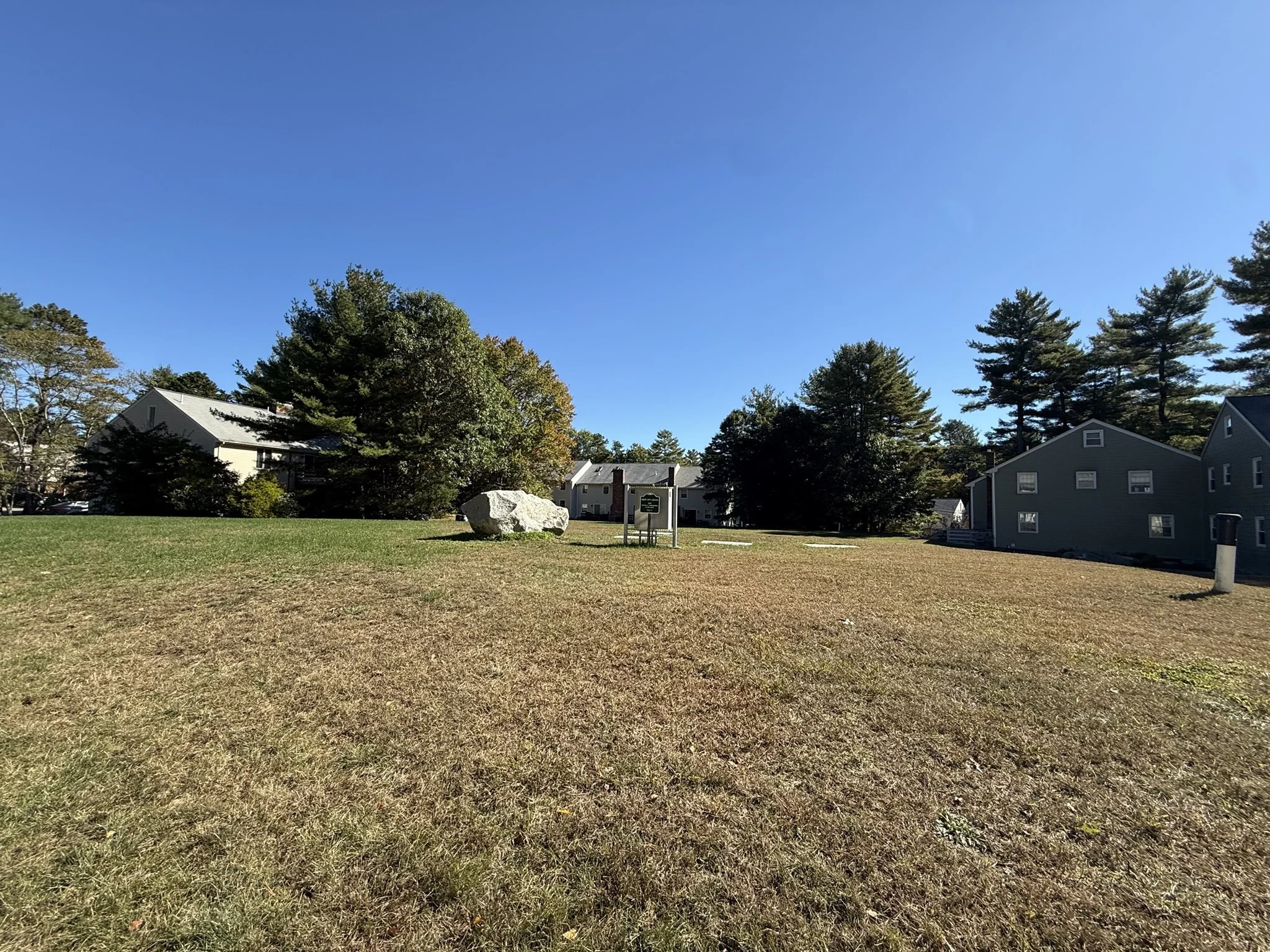 3 bed, 1 bath apartment for rent at 21 Meadowbrook Ln Unit 21, Easton — photo 32 of 33