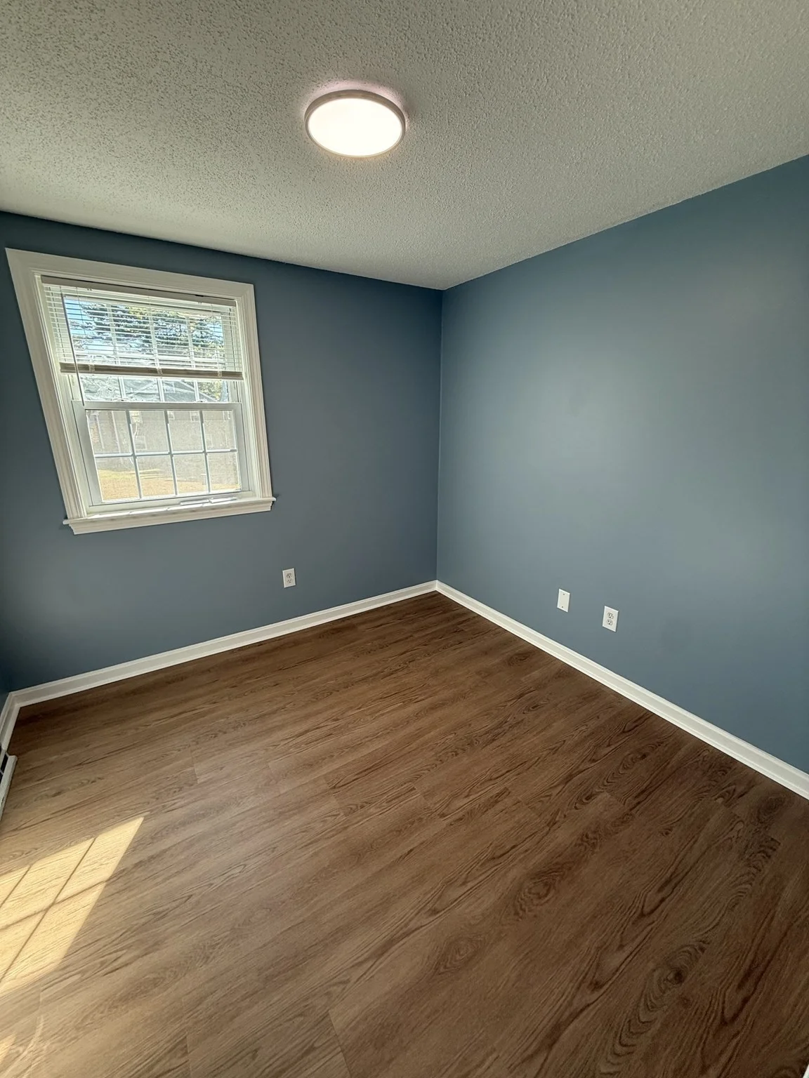 3 bed, 1 bath apartment for rent at 21 Meadowbrook Ln Unit 21, Easton — photo 20 of 33