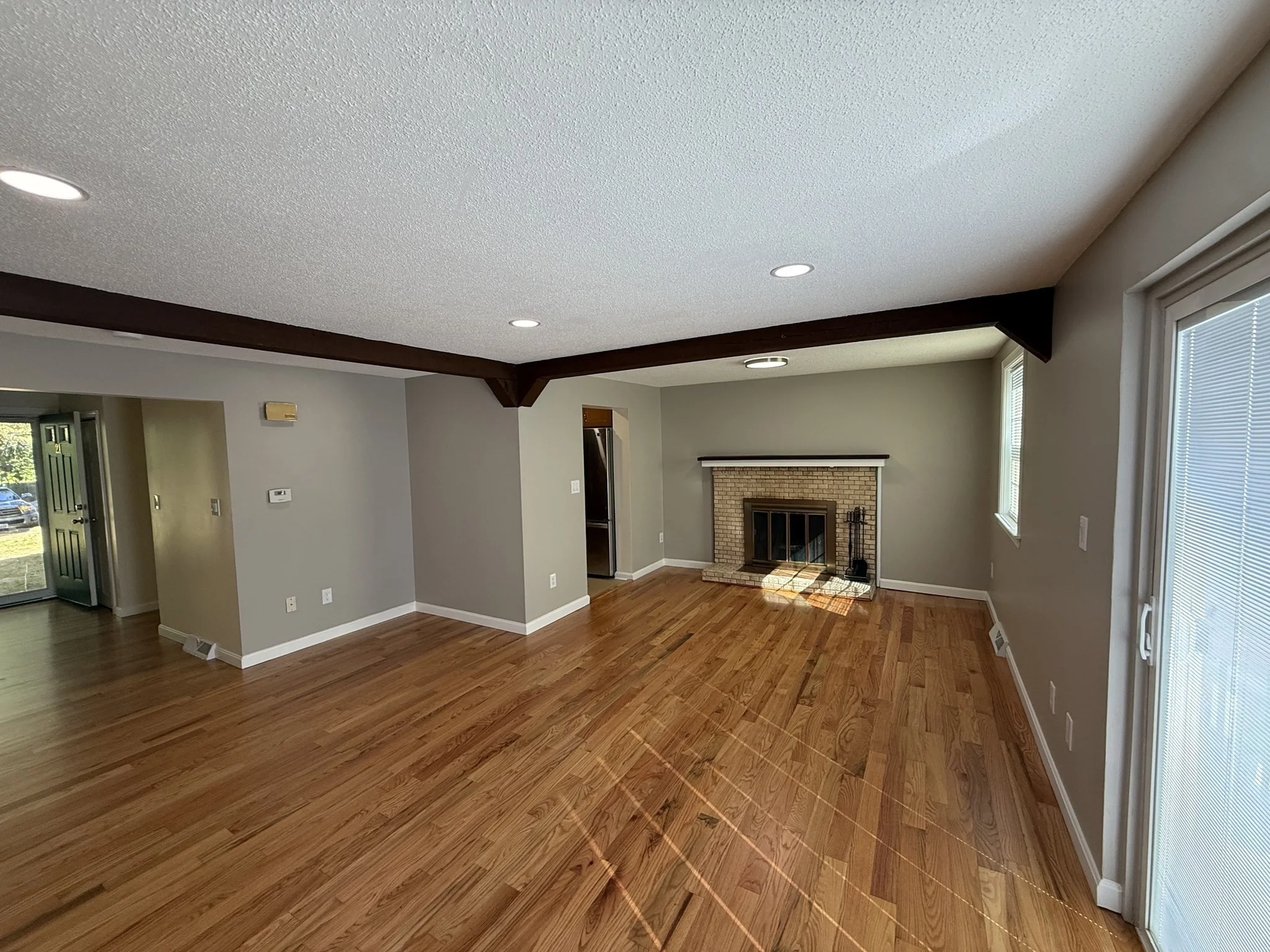 3 bed, 1 bath apartment for rent at 21 Meadowbrook Ln Unit 21, Easton — photo 6 of 33