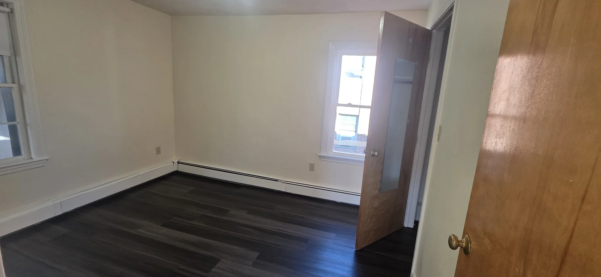 3 bed, 1 bath apartment for rent at 21 Mellen Unit 3, Baldwin — photo 2 of 7