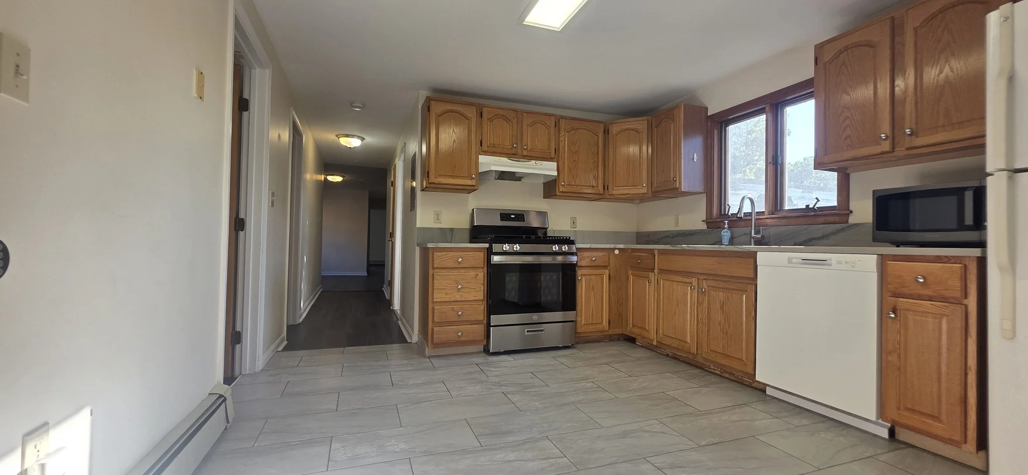 3 bed, 1 bath apartment for rent at 21 Mellen Unit 3, Baldwin