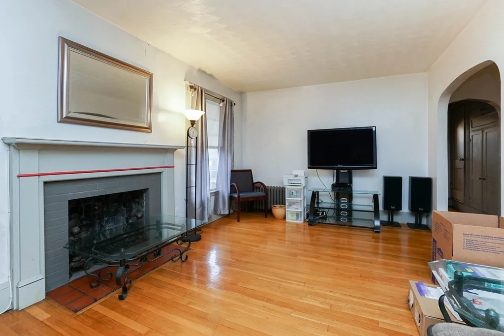 3 bed, 2 bath apartment for rent at 21 Melville Ave Unit 2, Dorchester — photo 4 of 11