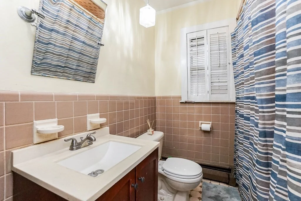 3 bed, 2 bath apartment for rent at 21 Melville Ave Unit 2, Dorchester — photo 9 of 11