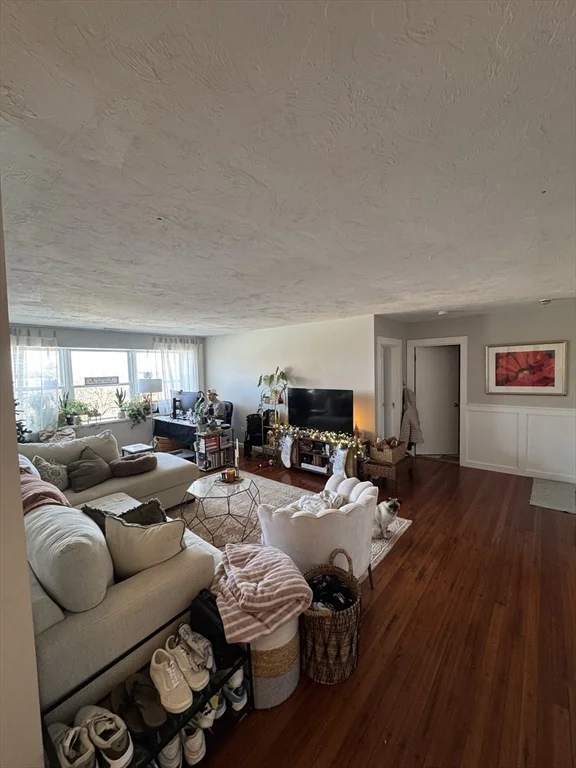 1 bed, 1 bath apartment for rent at 21 Middlesex Ave Unit 303, Worcester — photo 3 of 10