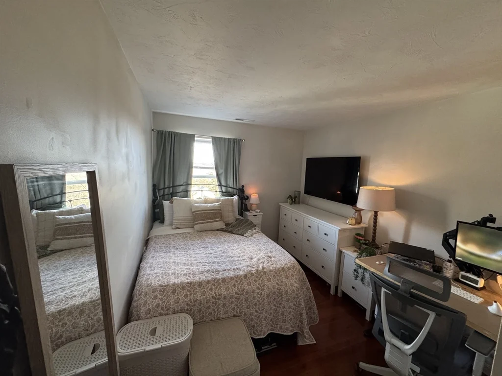 1 bed, 1 bath apartment for rent at 21 Middlesex Ave Unit 303, Worcester — photo 8 of 10