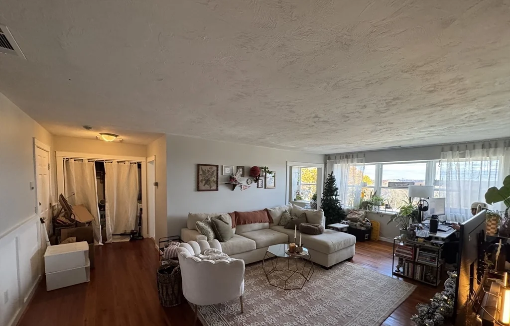 1 bed, 1 bath apartment for rent at 21 Middlesex Ave Unit 303, Worcester — photo 1 of 10