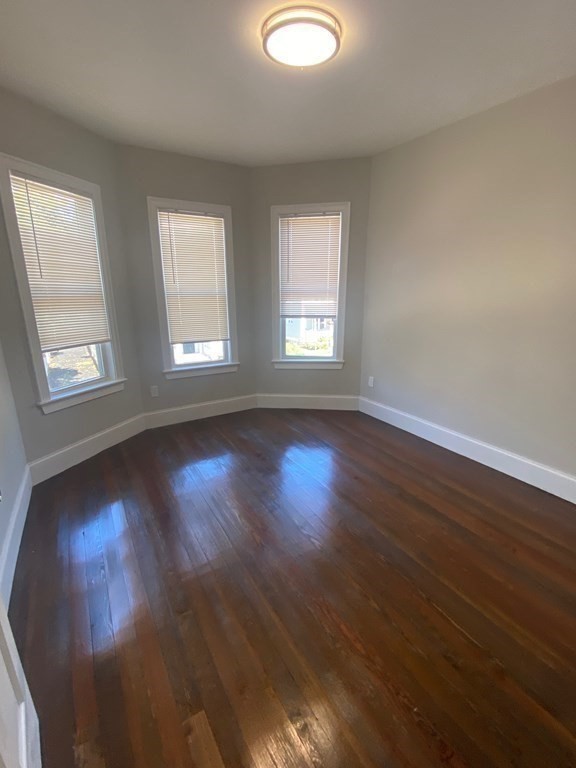 4 bed, 2 bath apartment for rent at 21 Mount Vernon St Unit 3, Dorchester — photo 4 of 9