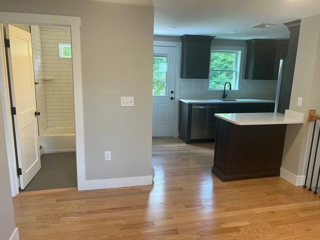 3 bed, 2 bath apartment for rent at 21 Neillian Way Unit 21, Bedford — photo 6 of 23