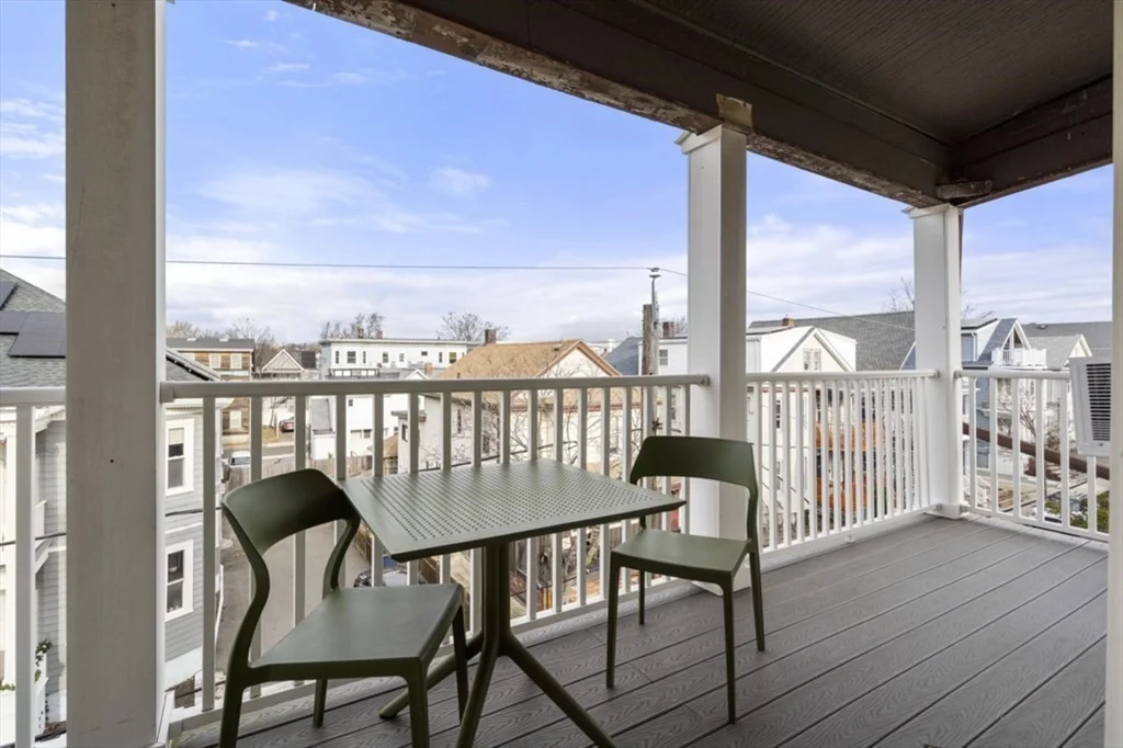 4 bed, 1 bath apartment for rent at 21 Nevada St Unit 3, Winthrop Beach — photo 8 of 11