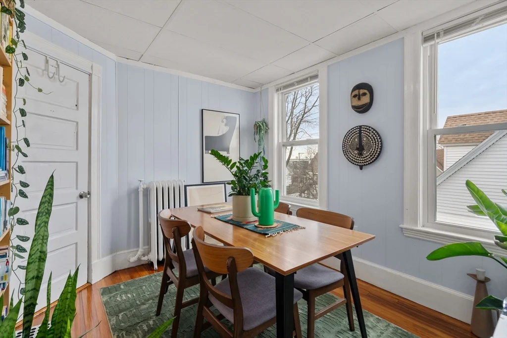 4 bed, 1 bath apartment for rent at 21 Nevada St Unit 3, Winthrop Beach — photo 2 of 11