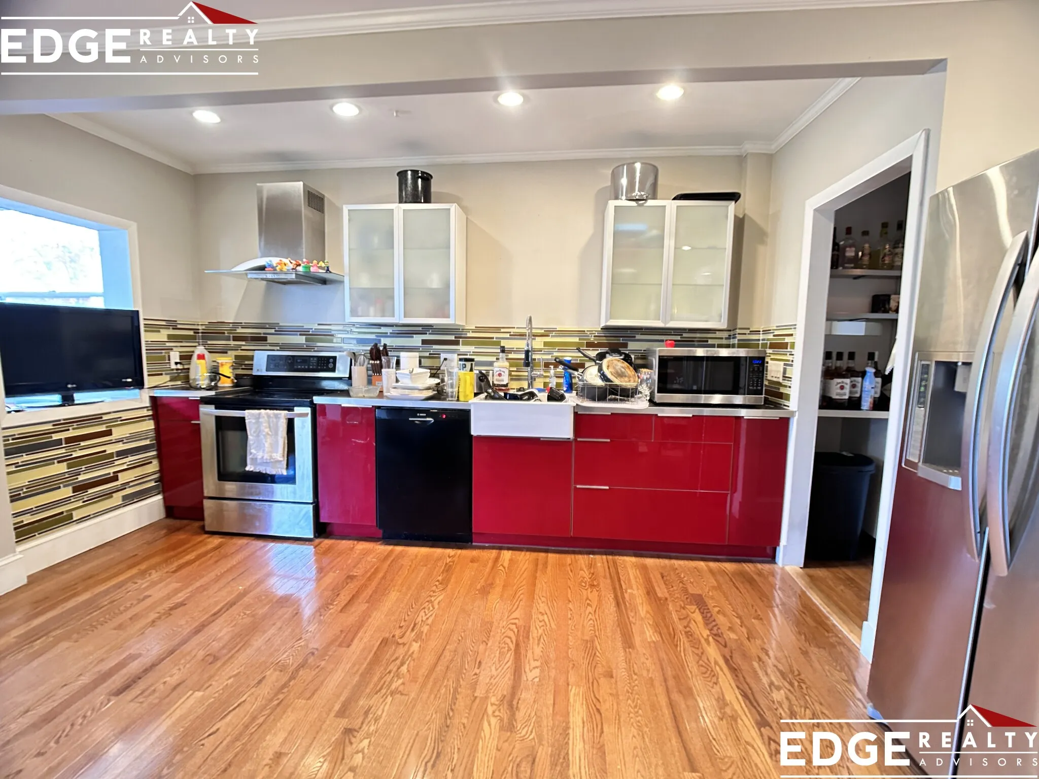 3 bed, 2 bath apartment for rent at 21 Newcastle Rd Unit N/A, Brighton — photo 2 of 13