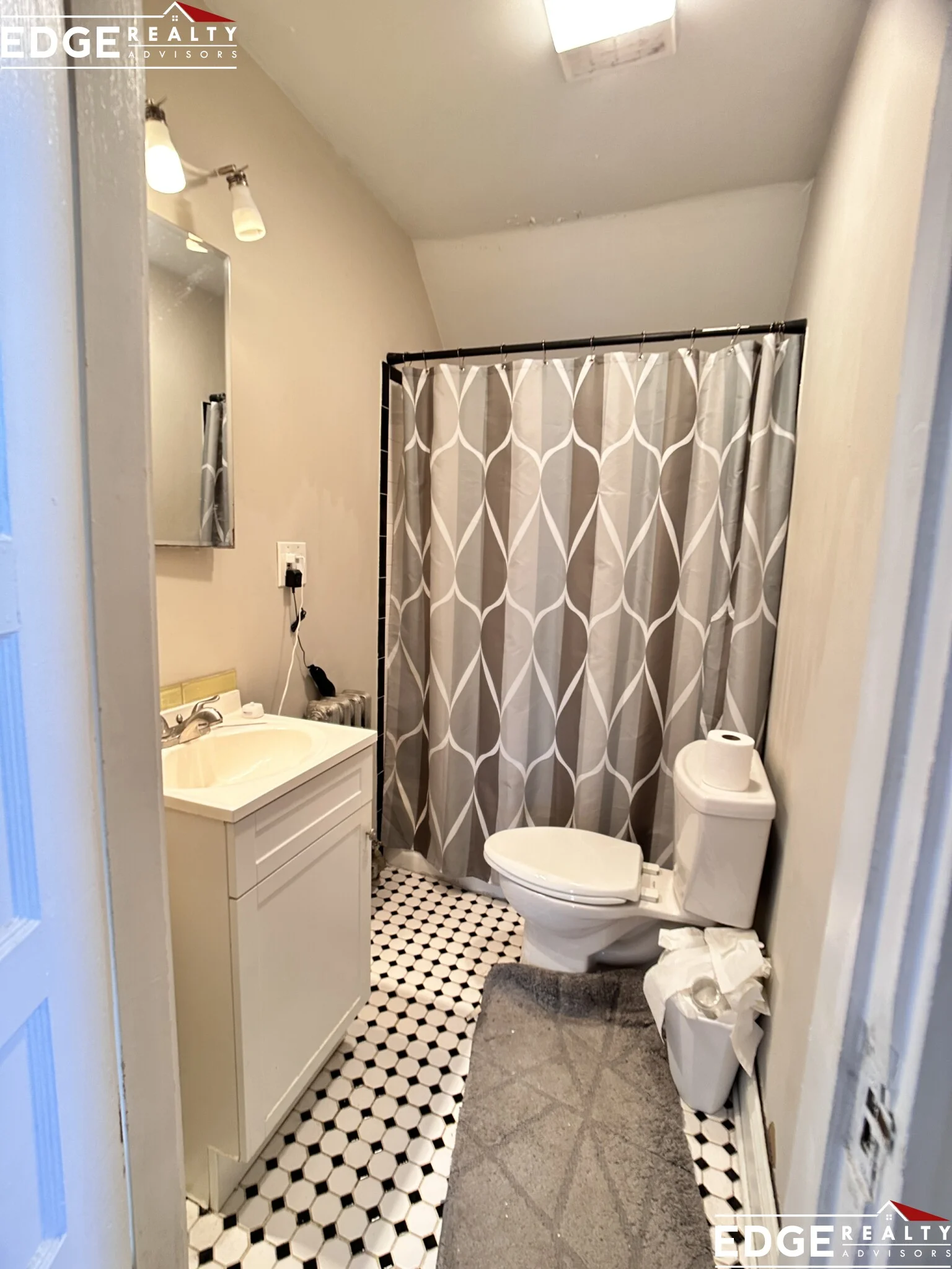 3 bed, 2 bath apartment for rent at 21 Newcastle Rd Unit N/A, Brighton — photo 12 of 13