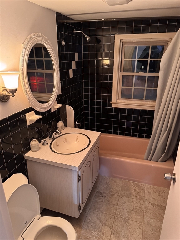 3 bed, 2 bath apartment for rent at 21 North Main St Unit 2, Avon — photo 18 of 23