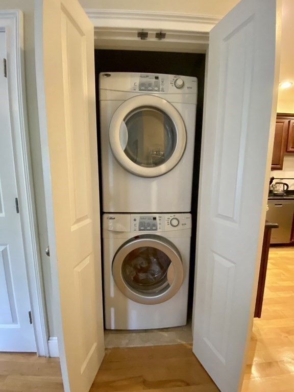 2 bed, 2 bath apartment for rent at 21 Oak St Unit 1, Ward Two — photo 9 of 13