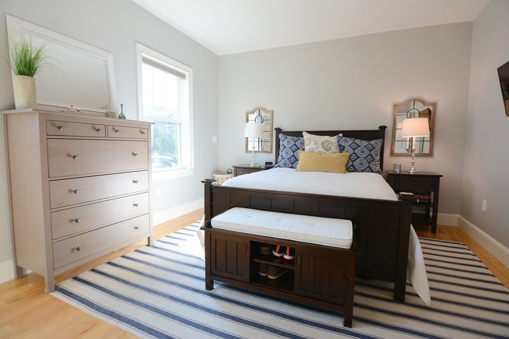2 bed, 2 bath apartment for rent at 21 Oak St Unit 1, Ward Two — photo 3 of 13