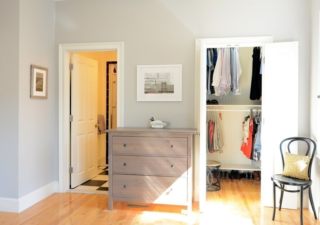 2 bed, 2 bath apartment for rent at 21 Oak St Unit 1, Ward Two — photo 4 of 13