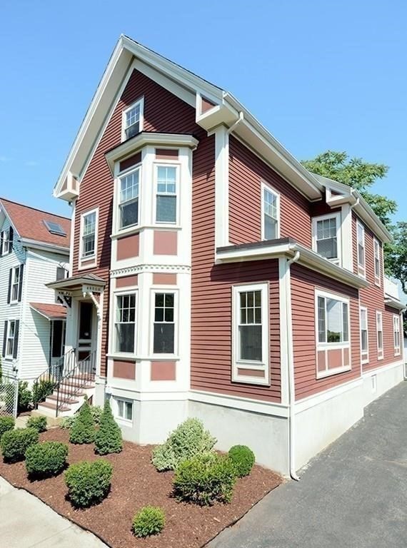 2 bed, 2 bath apartment for rent at 21 Oak St Unit 1, Ward Two — photo 12 of 13