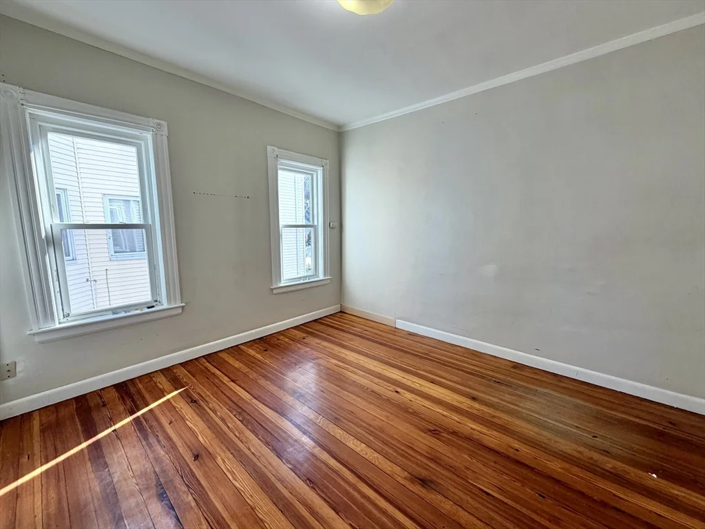 3 bed, 1 bath apartment for rent at 21 Oakland Ave Unit 2, Everett — photo 12 of 20