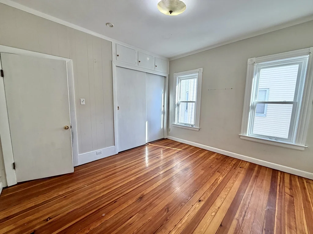 3 bed, 1 bath apartment for rent at 21 Oakland Ave Unit 2, Everett — photo 13 of 20