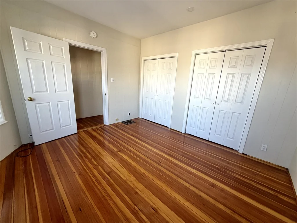 3 bed, 1 bath apartment for rent at 21 Oakland Ave Unit 2, Everett — photo 18 of 20