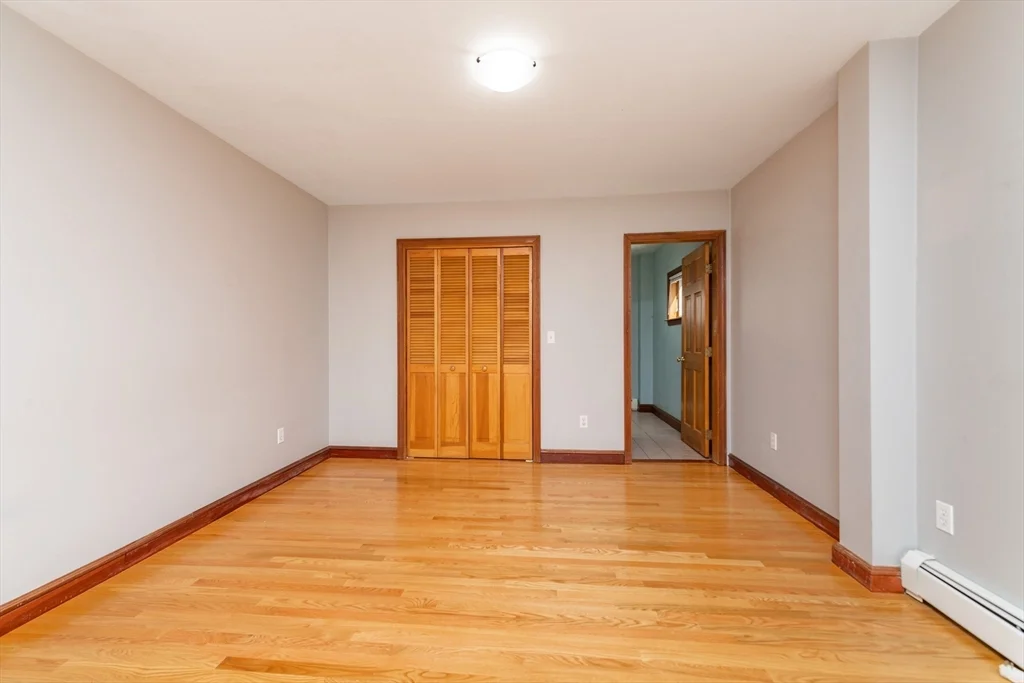 3 bed, 2 bath apartment for rent at 21 Orchard Unit 1, Jamaica Plain — photo 8 of 18