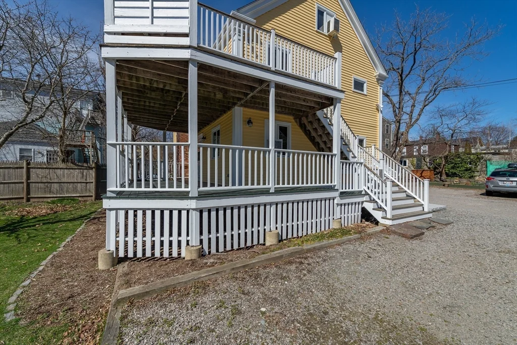 3 bed, 2 bath apartment for rent at 21 Orchard Unit 1, Jamaica Plain — photo 16 of 18