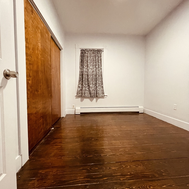2 bed, 1 bath apartment for rent at 21 Page St Unit 1, West — photo 8 of 21