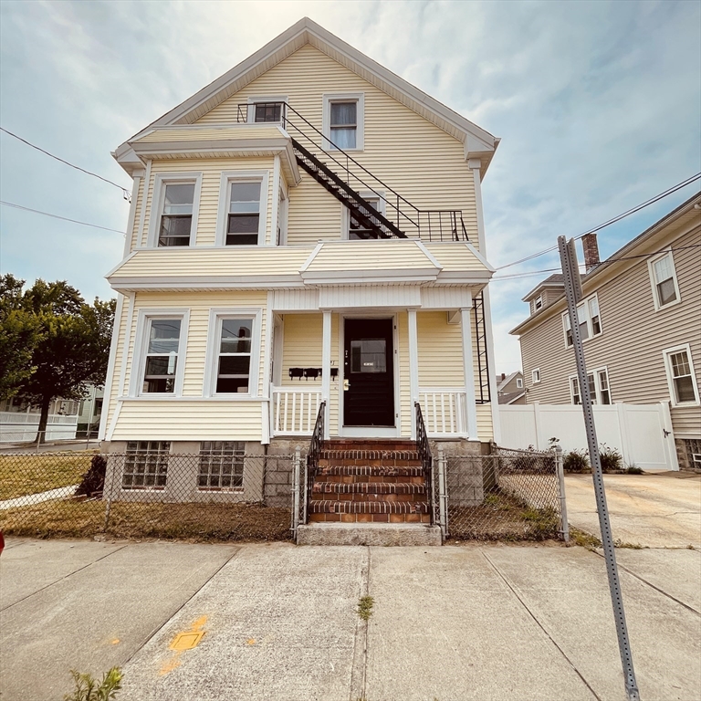 2 bed, 1 bath apartment for rent at 21 Page St Unit 1, West — photo 1 of 21