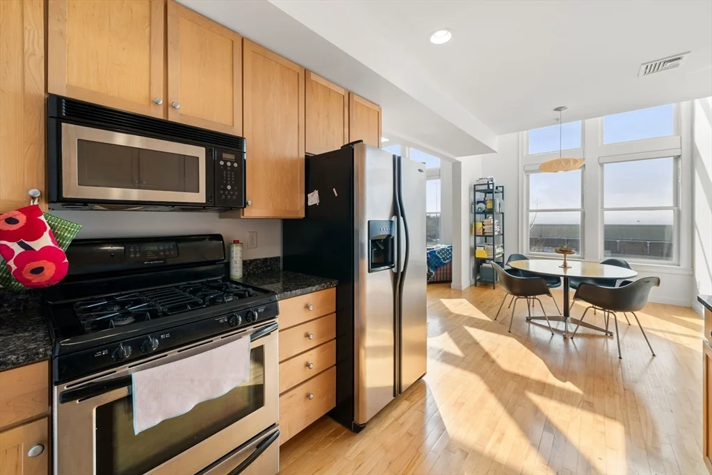 1 bed, 1 bath apartment for rent at 21 Park St Unit 5, Union Square — photo 2 of 32