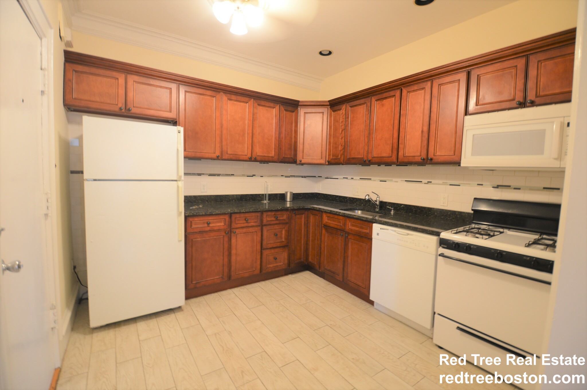 4 bed, 2 bath apartment for rent at 21 Park Vale Ave Unit 11, Allston