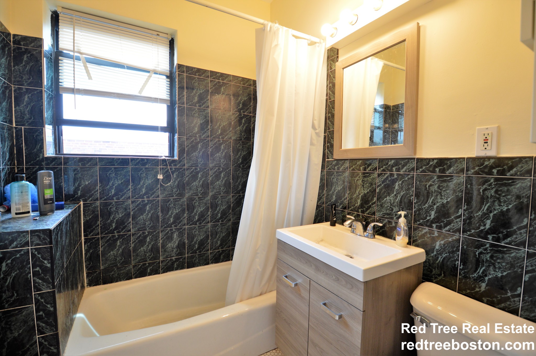 4 bed, 2 bath apartment for rent at 21 Park Vale Ave Unit 11, Allston — photo 14 of 24