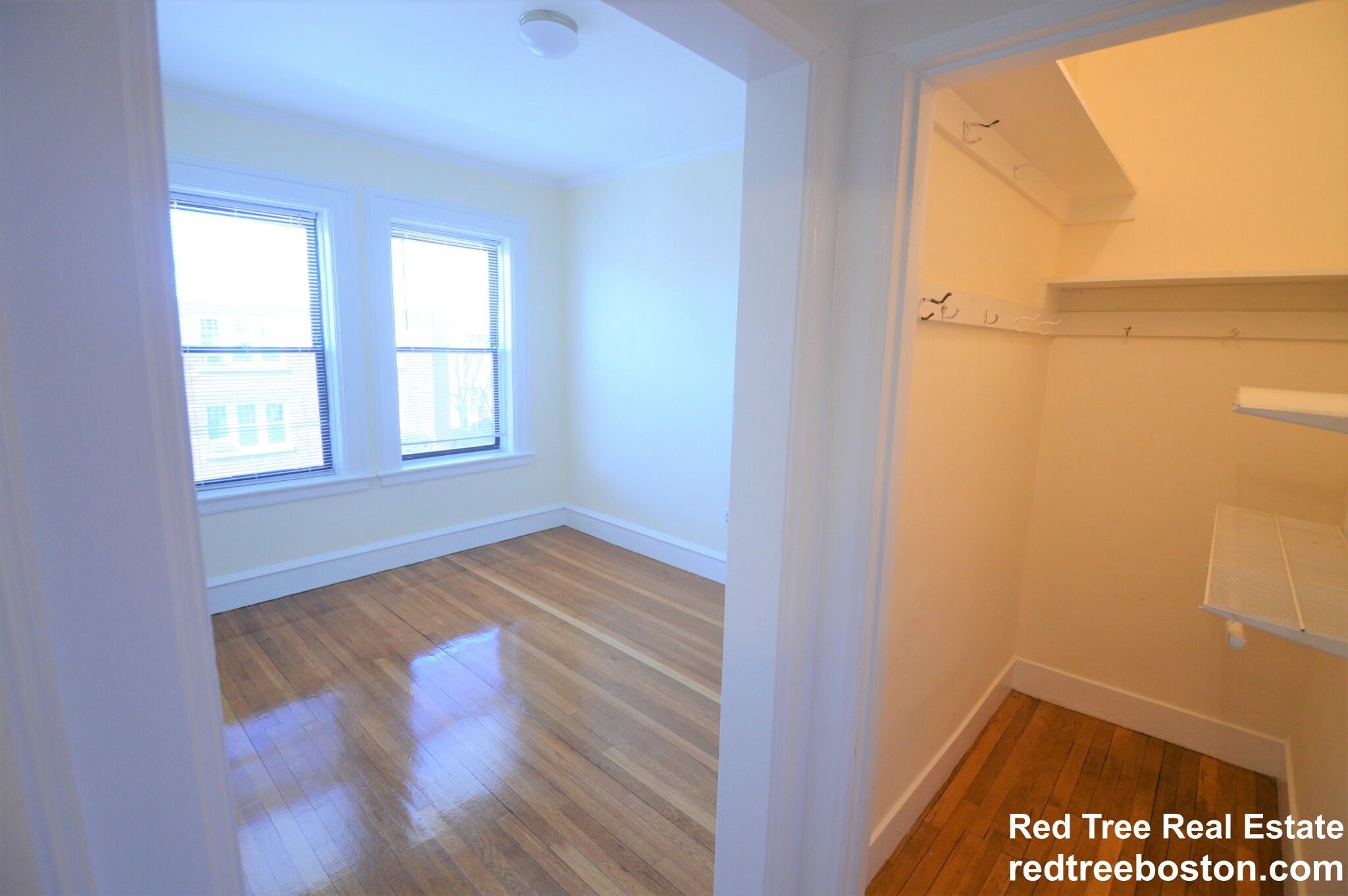 4 bed, 2 bath apartment for rent at 21 Park Vale Ave Unit 11, Allston — photo 5 of 24
