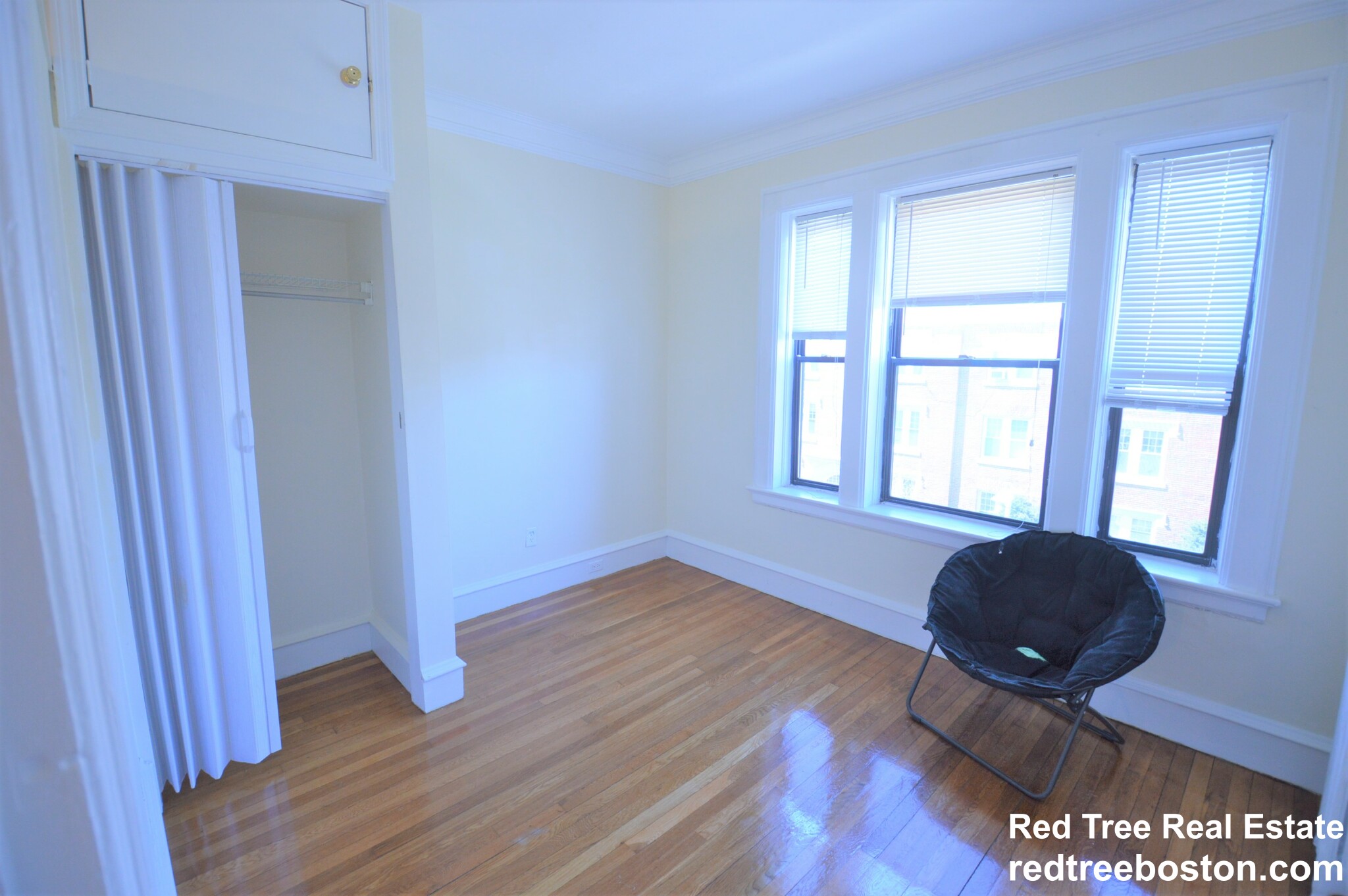 4 bed, 2 bath apartment for rent at 21 Park Vale Ave Unit 11, Allston — photo 6 of 24