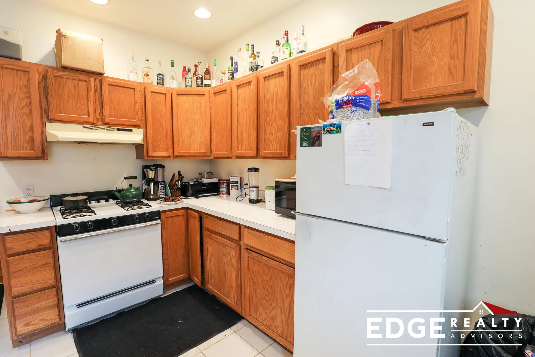 3 bed, 1 bath apartment for rent at 21 Park Vale Ave Unit 7, Brighton — photo 2 of 10