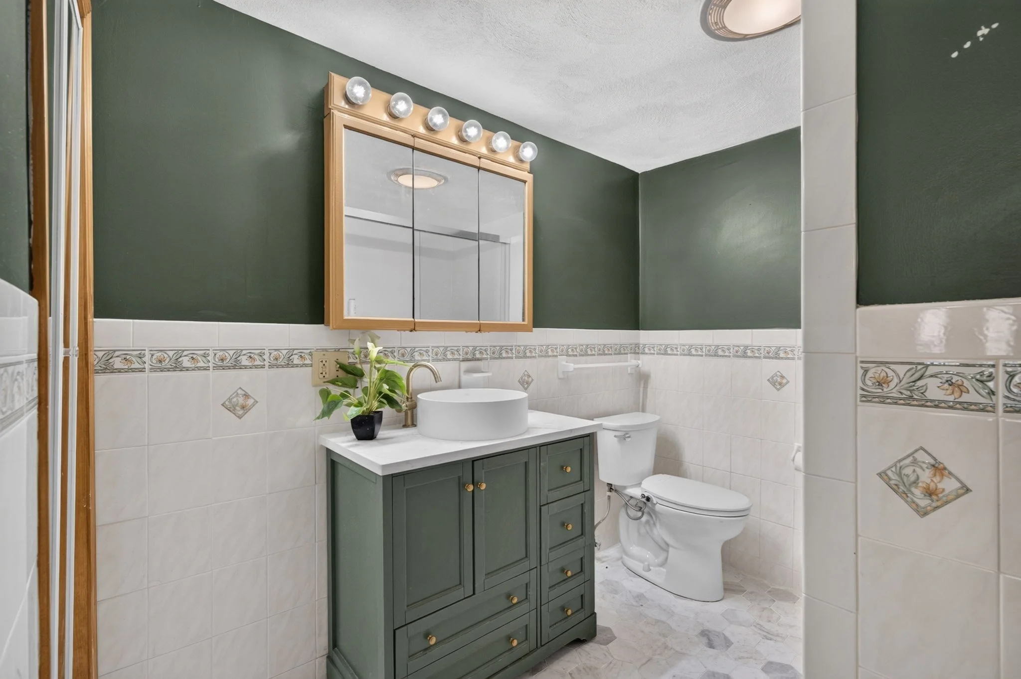 6 bed, 3 bath apartment for rent at 21 Parker St Unit 0, Charlestown — photo 33 of 41