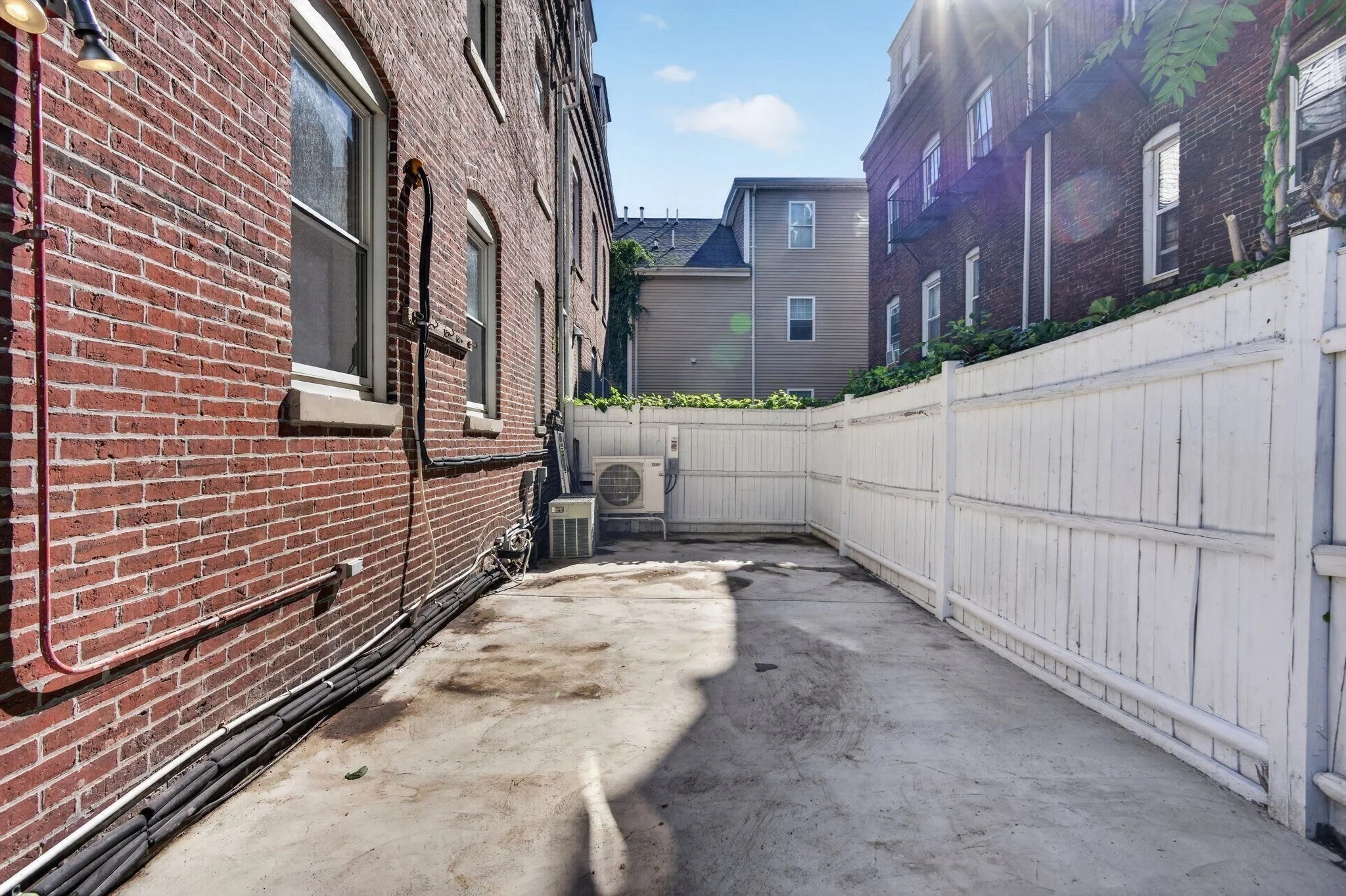 6 bed, 3 bath apartment for rent at 21 Parker St Unit 0, Charlestown — photo 6 of 41