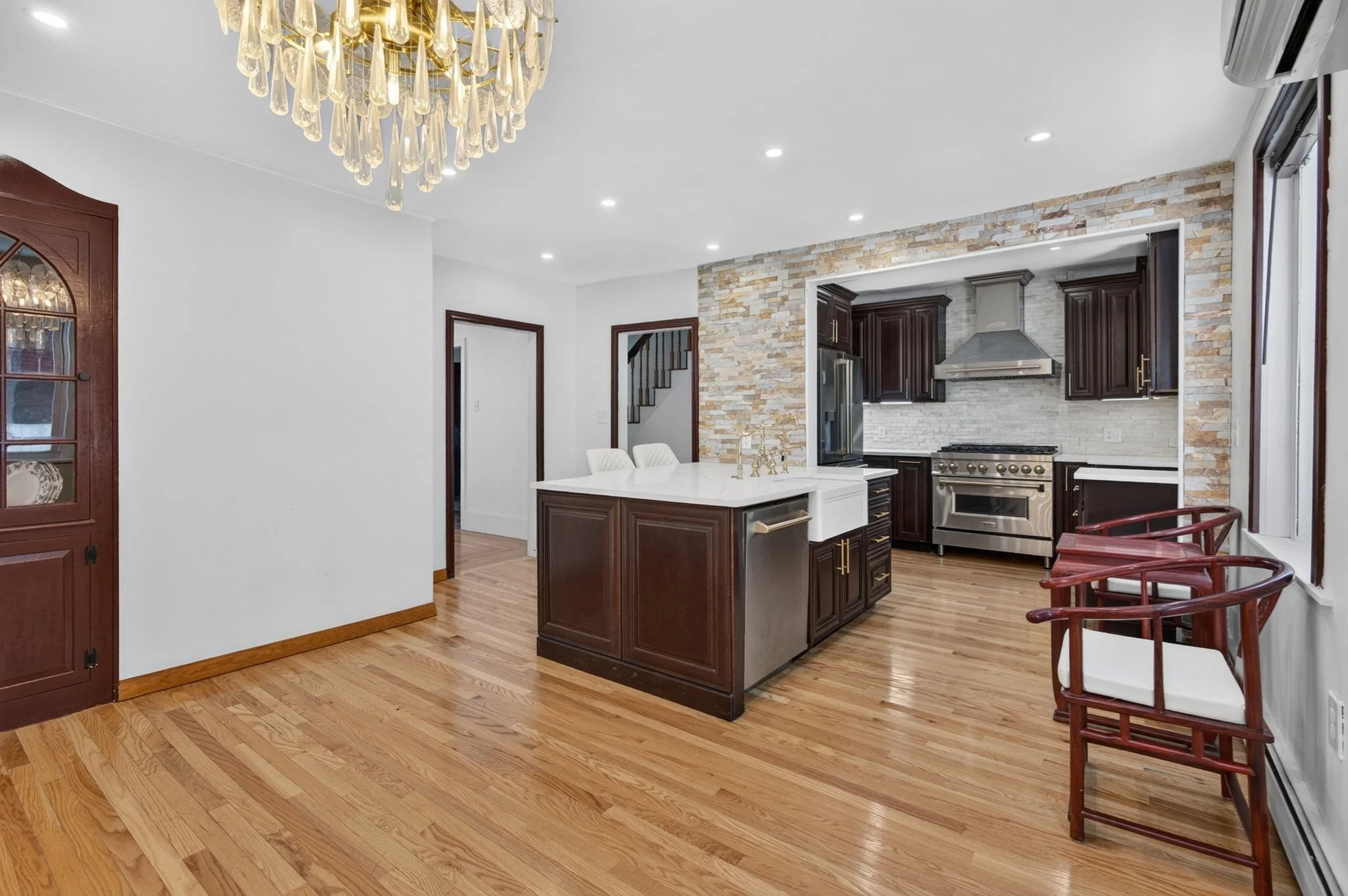 6 bed, 3 bath apartment for rent at 21 Parker St Unit 0, Charlestown — photo 8 of 41
