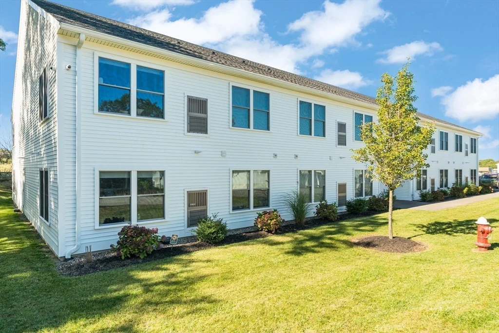 1 bed, 1 bath apartment for rent at 21 Paul Francis Way Unit 27, Plymouth — photo 12 of 13