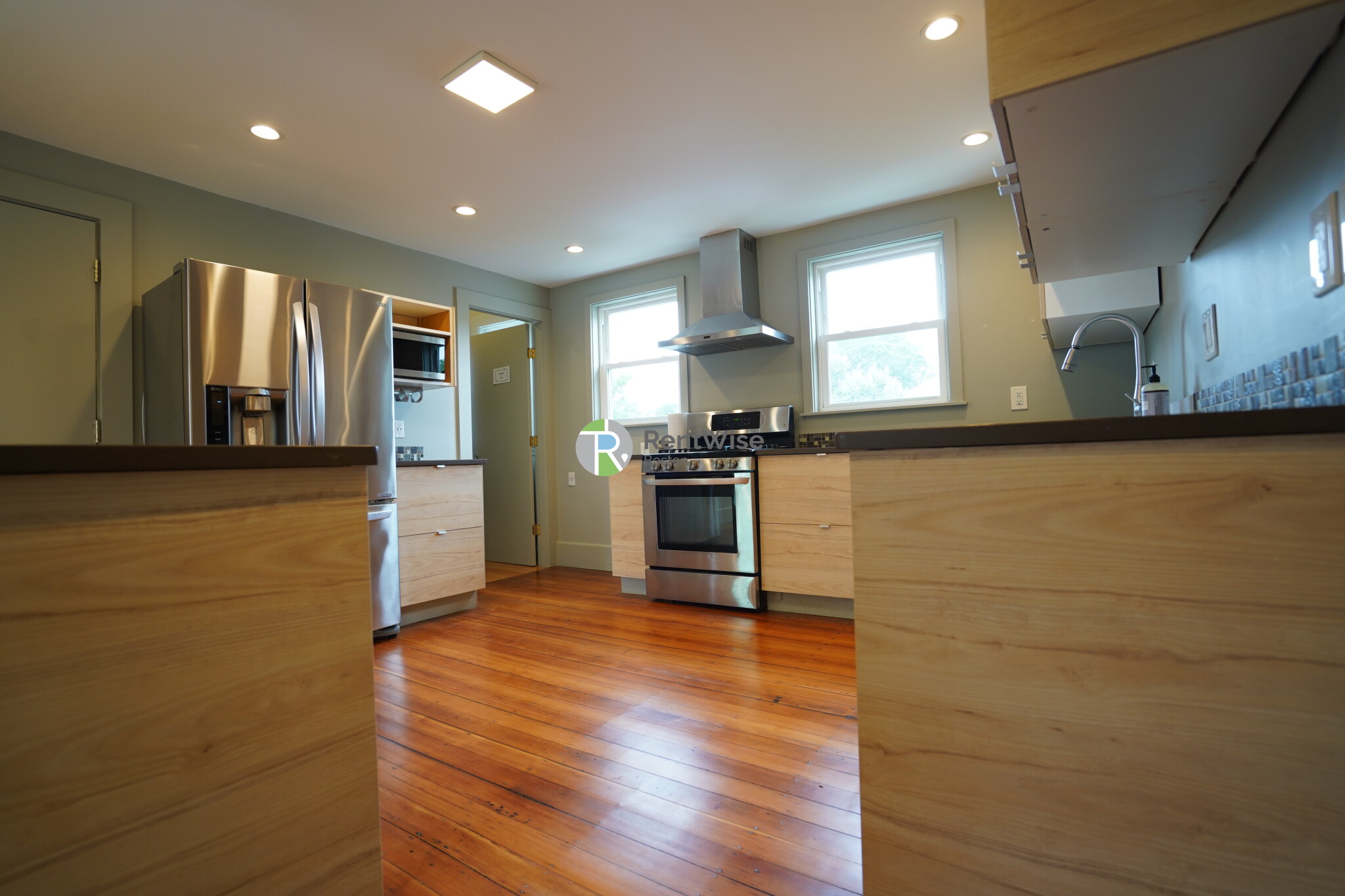 3 bed, 1 bath apartment for rent at 21 Plainfield St Unit 3, Jamaica Plain — photo 7 of 31