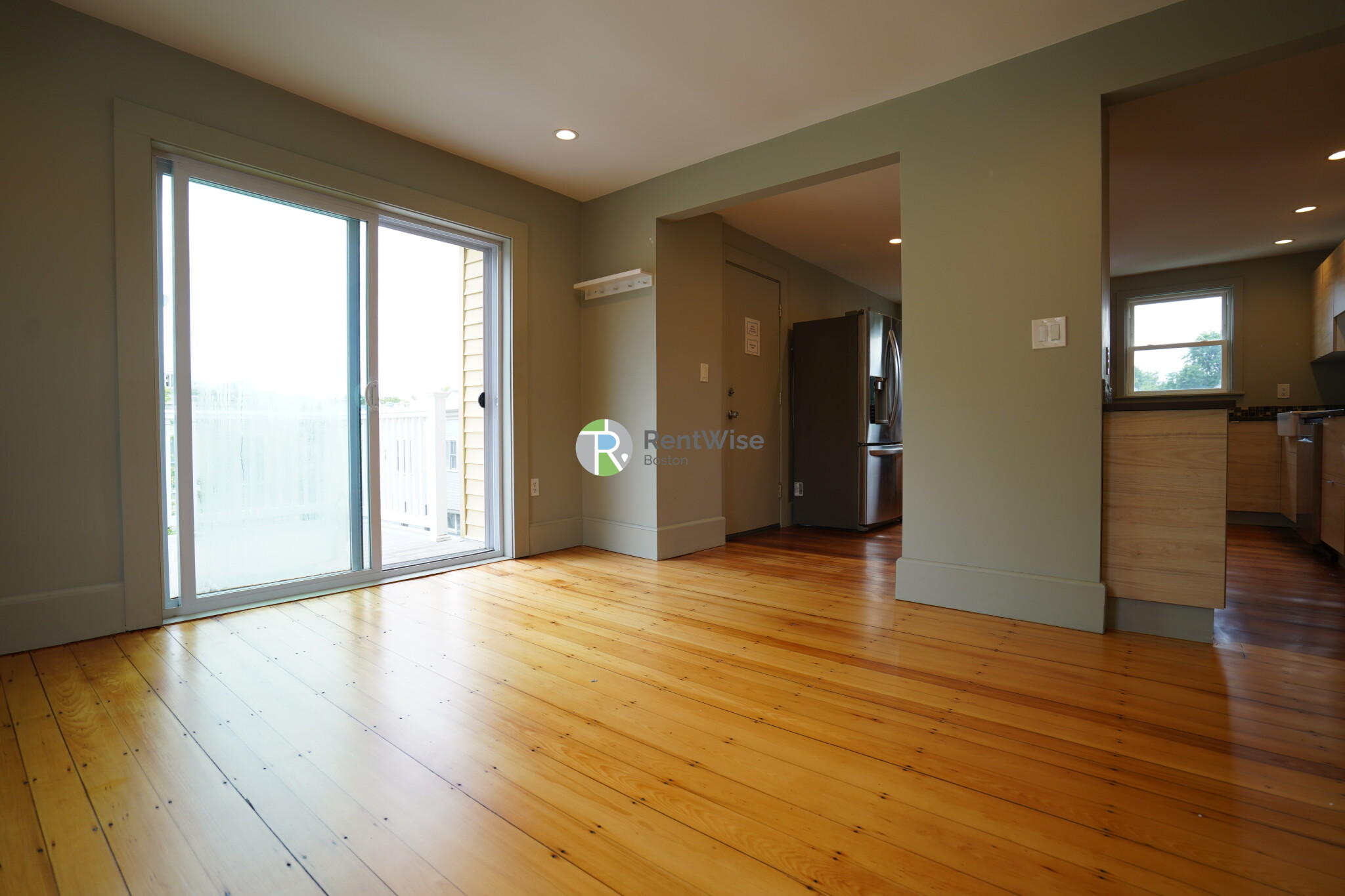 3 bed, 1 bath apartment for rent at 21 Plainfield St Unit 3, Jamaica Plain — photo 14 of 31