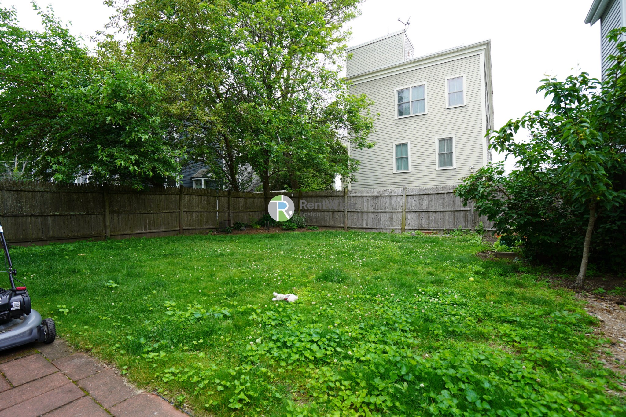 3 bed, 1 bath apartment for rent at 21 Plainfield St Unit 3, Jamaica Plain — photo 28 of 31