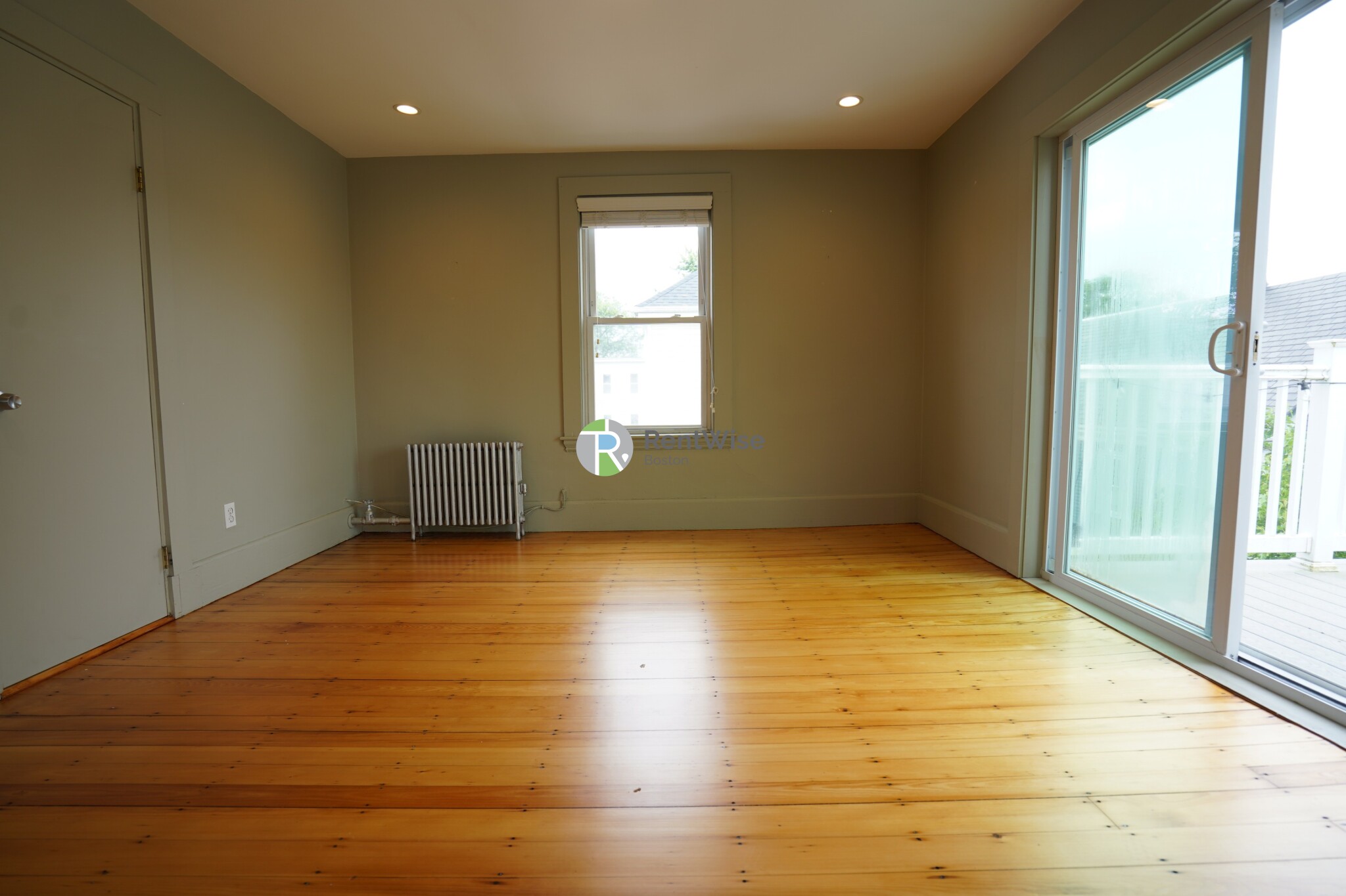 3 bed, 1 bath apartment for rent at 21 Plainfield St Unit 3, Jamaica Plain — photo 12 of 31