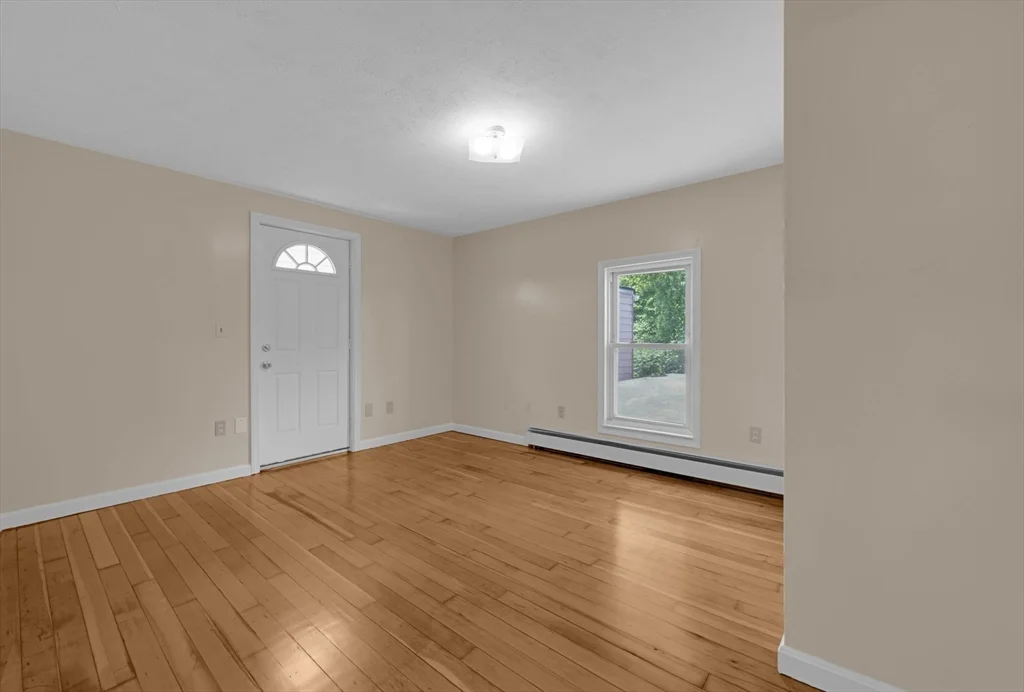 3 bed, 1 bath apartment for rent at 21 Pleasant St Unit 25, Southbridge — photo 14 of 22