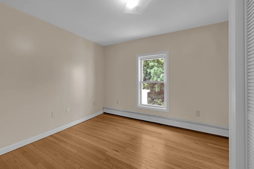 3 bed, 1 bath apartment for rent at 21 Pleasant St Unit 25, Southbridge — photo 9 of 22