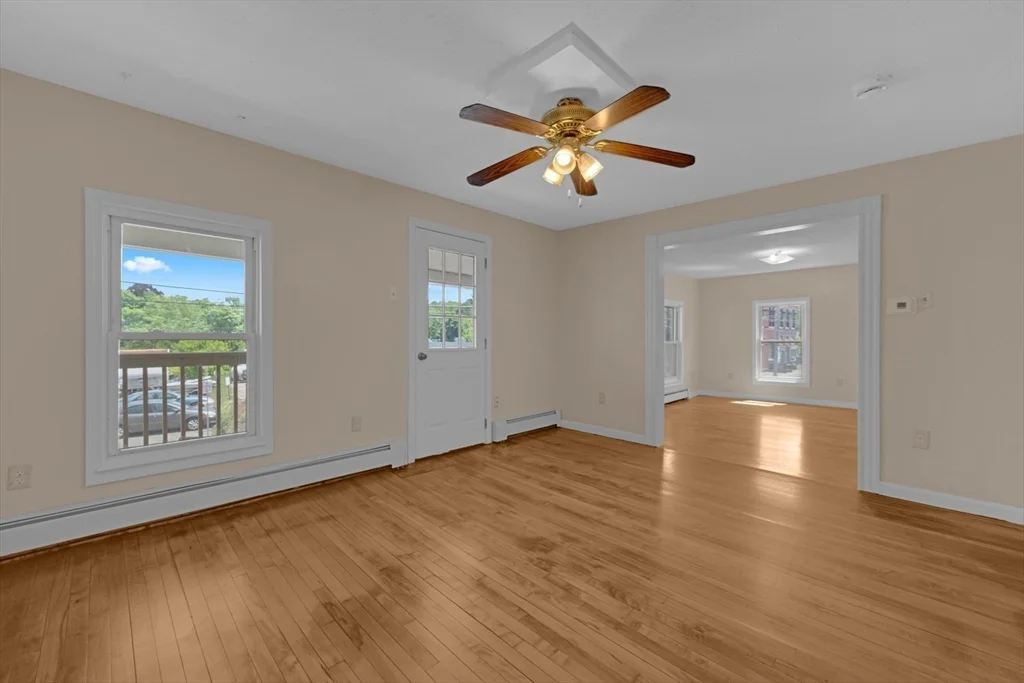 3 bed, 1 bath apartment for rent at 21 Pleasant St Unit 25, Southbridge — photo 4 of 22